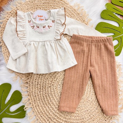 Conj. Batinha de Linho com Flores Bordadas e Calça Legging - Areia e Marrom